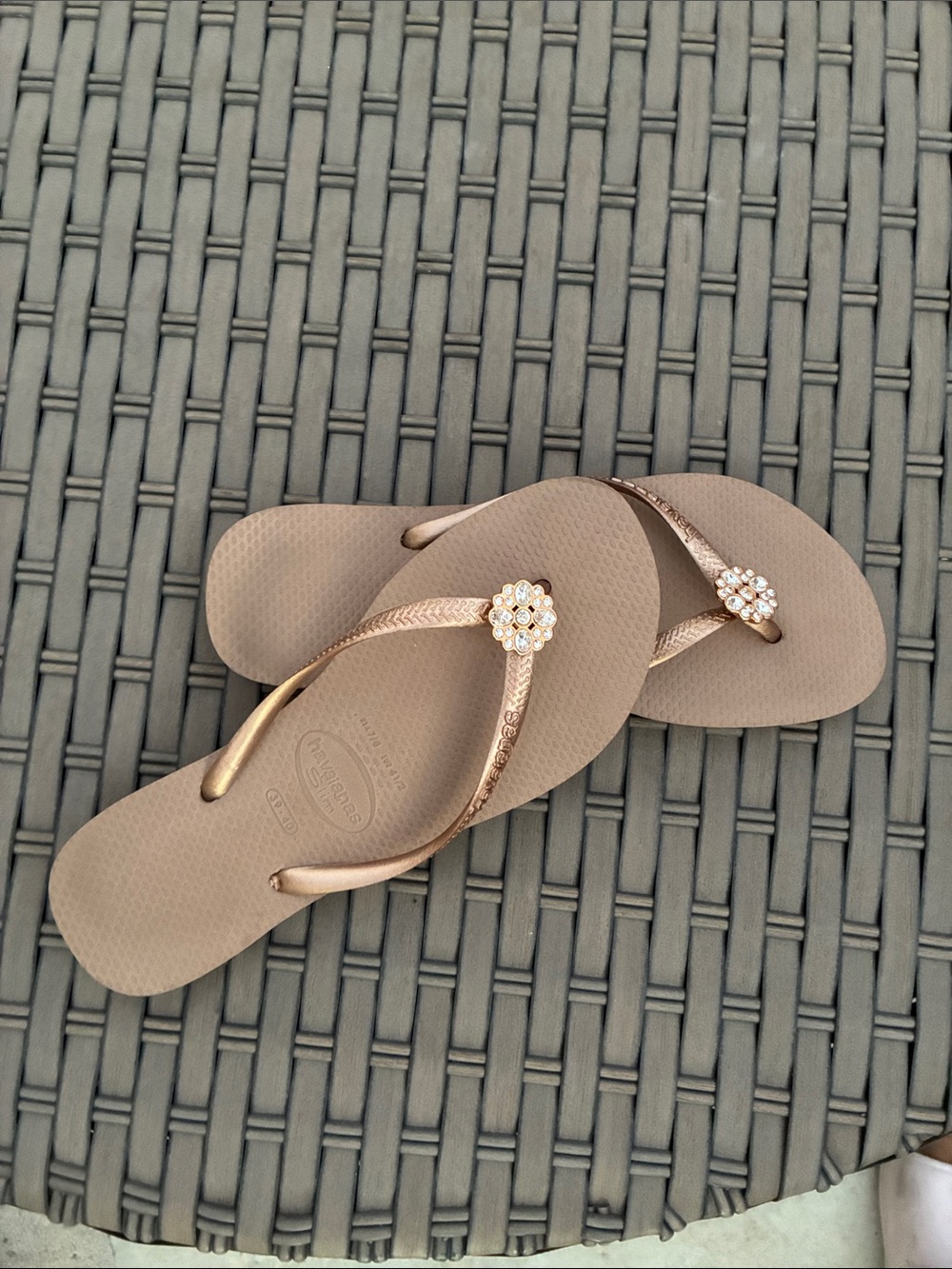 Havaianas Women's Rose Gold Flip Flop Sandals with Crystal Flower